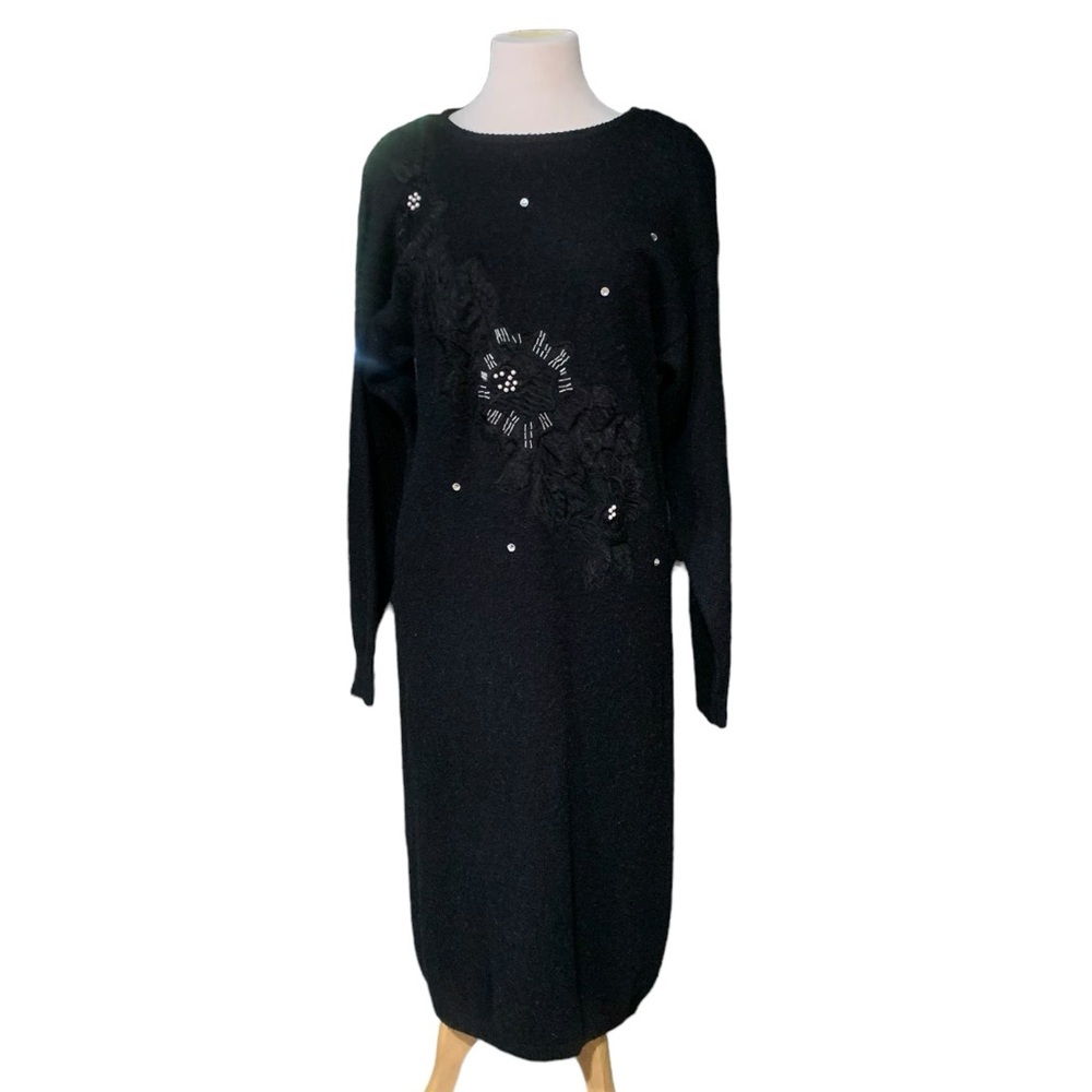 ❤️Vintage embellished black long sleeved maxi body con sweater dress size medium